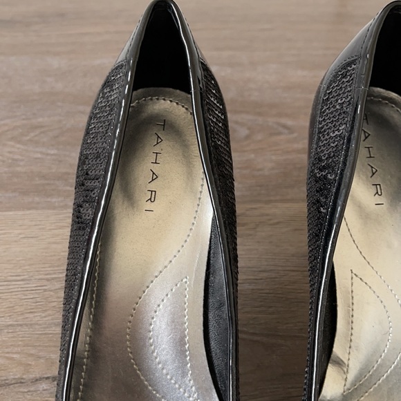 Tahari heels size 8 - Picture 5 of 14